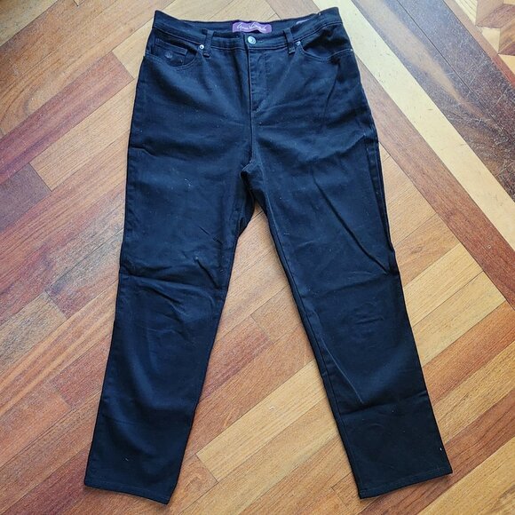 NWOT Gloria Vanderbilt Black "Amanda" Straight Leg Denim Size 8 - Picture 3 of 13